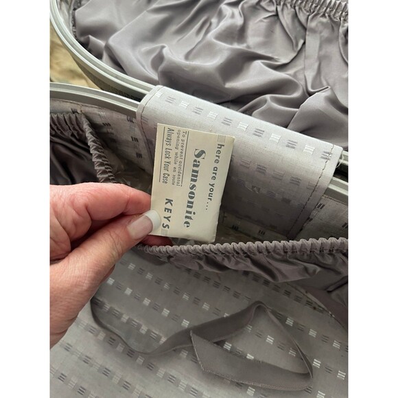 1950s Samsonite Silhouette Round Hard Hat Train Case with Keys - Picture 7 of 10